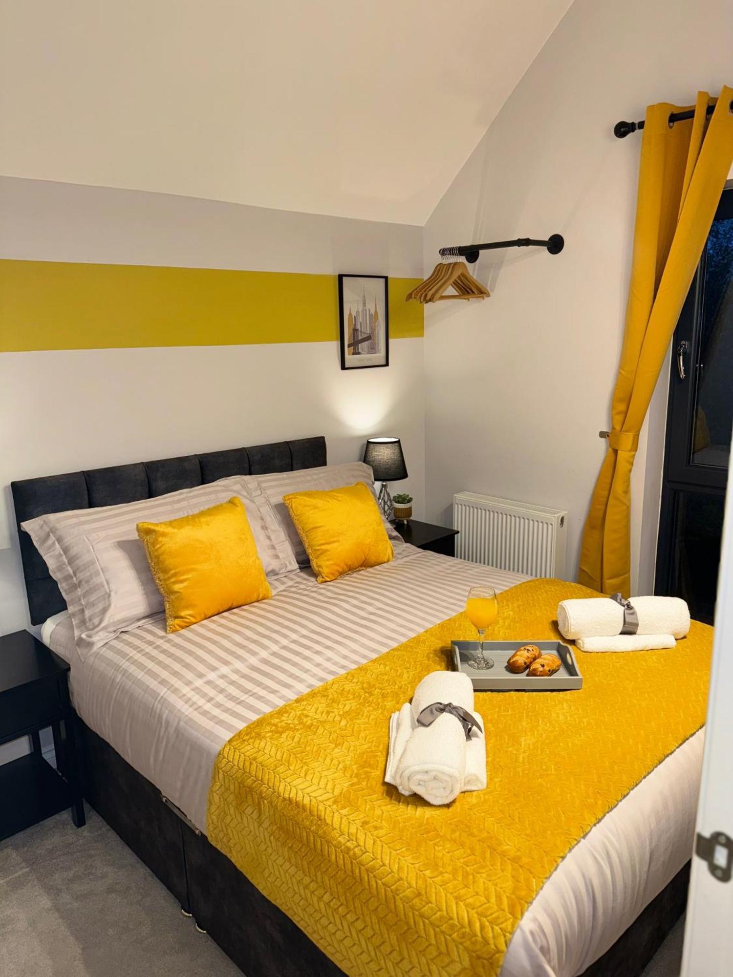 Nhs Workers And Students Haven - The Bee Hive Villa Reading Exterior photo